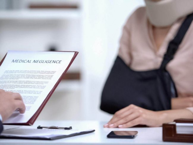 negligencia-medica-denuncia